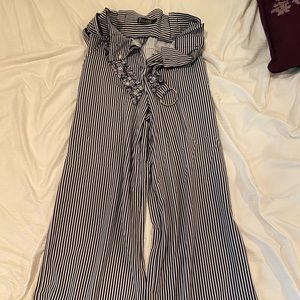 New York and Company Wide leg women’s trousers